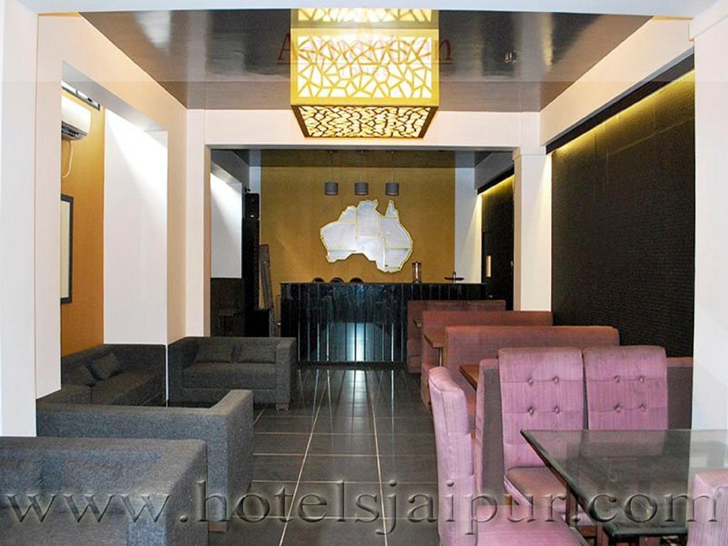 Hotel The Saneer Dźajpur Zewnętrze zdjęcie