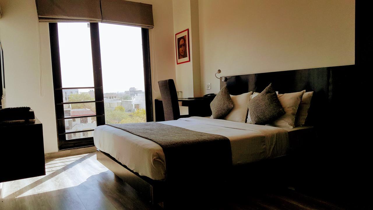 Hotel The Saneer Dźajpur Zewnętrze zdjęcie